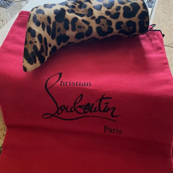 ✨Host Pick✨Christian Louboutin (authentic)So Kate booties - Picture 4 of 9